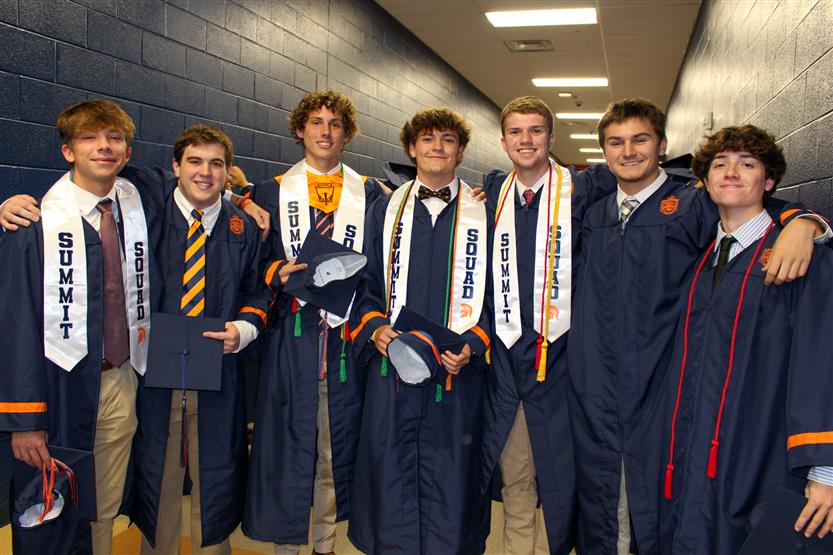 Seniors graduate from Summit High